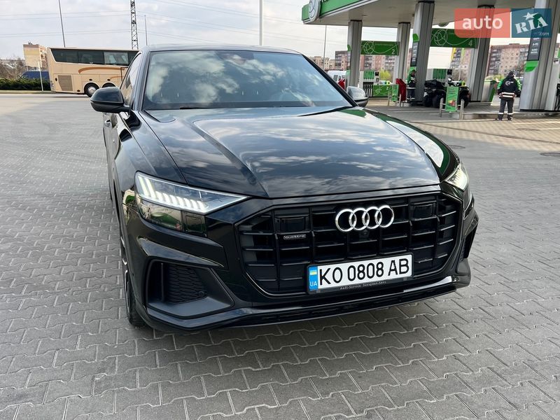 Позашляховик / Кросовер Audi Q8 2020 в Мукачевому