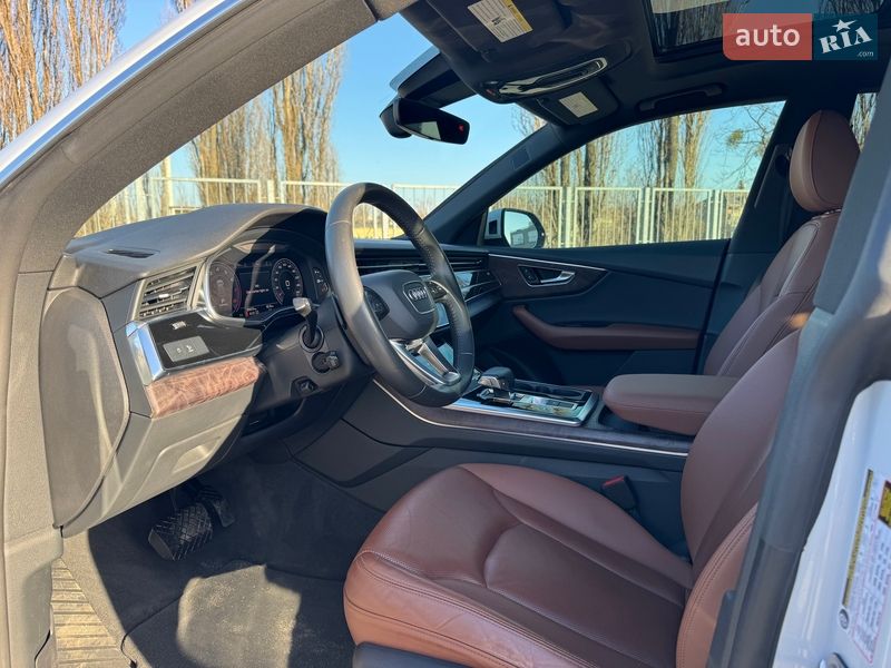 Внедорожник / Кроссовер Audi Q8 2018 в Киеве фото 11 Внедорожник / Кроссовер Audi Q8 2018 в Киеве