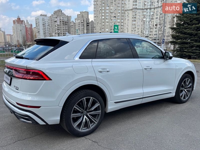 Внедорожник / Кроссовер Audi Q8 2018 в Киеве