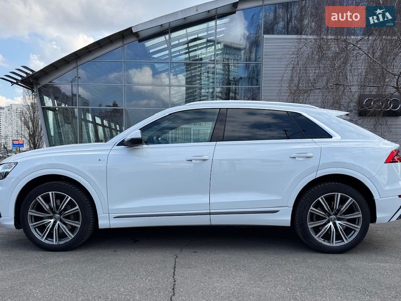 Внедорожник / Кроссовер Audi Q8 2018 в Киеве
