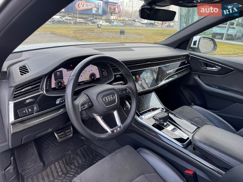 Внедорожник / Кроссовер Audi Q8 2018 в Киеве