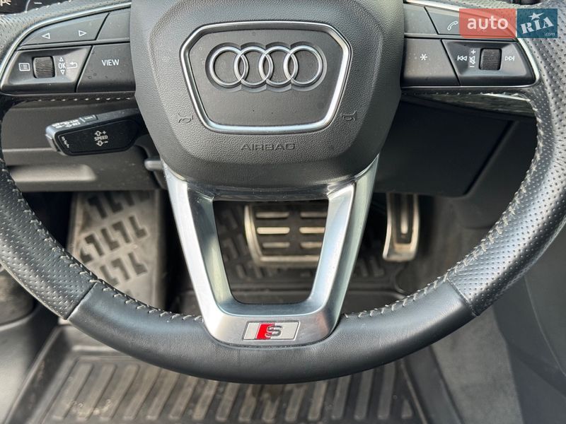 Внедорожник / Кроссовер Audi Q8 2018 в Киеве