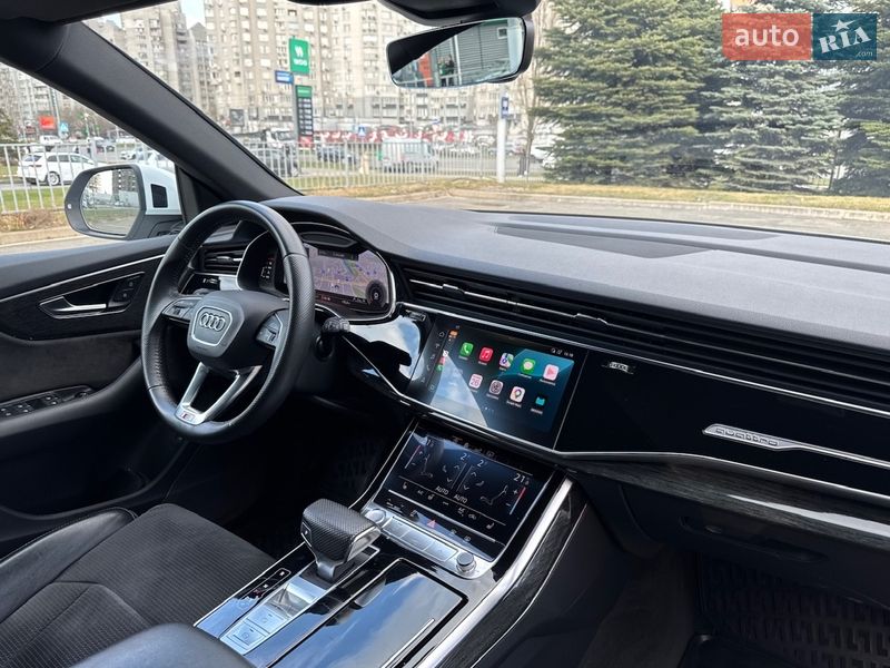 Внедорожник / Кроссовер Audi Q8 2018 в Киеве