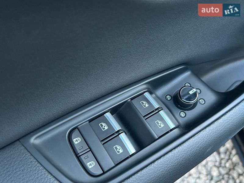 Позашляховик / Кросовер Audi Q8 2018 в Одесі фото 12 Позашляховик / Кросовер Audi Q8 2018 в Одесі