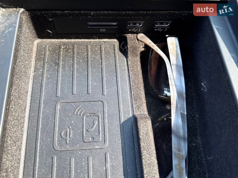 Внедорожник / Кроссовер Audi Q8 2019 в Киеве