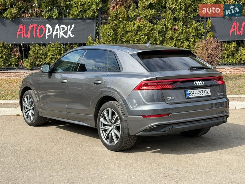 Внедорожник / Кроссовер Audi Q8 2018 в Киеве