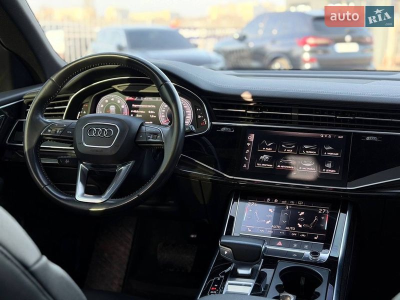 Внедорожник / Кроссовер Audi Q8 2018 в Кривом Роге