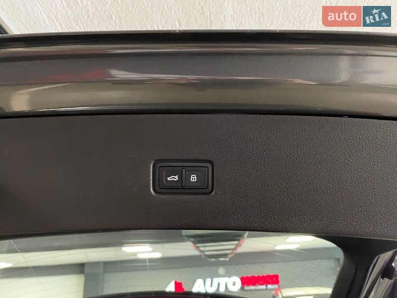 Внедорожник / Кроссовер Audi Q8 2023 в Львове