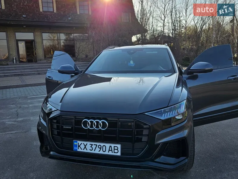 Audi Q8
