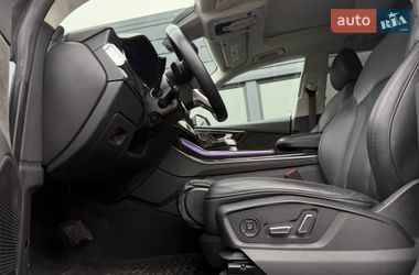 Позашляховик / Кросовер Audi Q8 2019 в Рівному