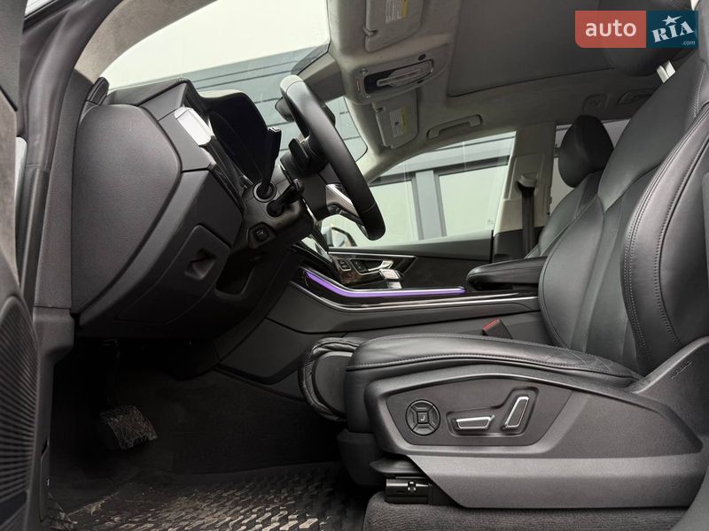 Позашляховик / Кросовер Audi Q8 2019 в Рівному
