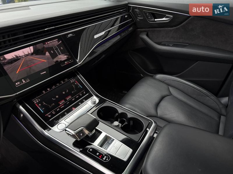Позашляховик / Кросовер Audi Q8 2019 в Рівному