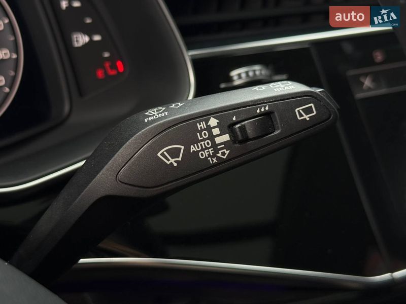 Позашляховик / Кросовер Audi Q8 2019 в Рівному