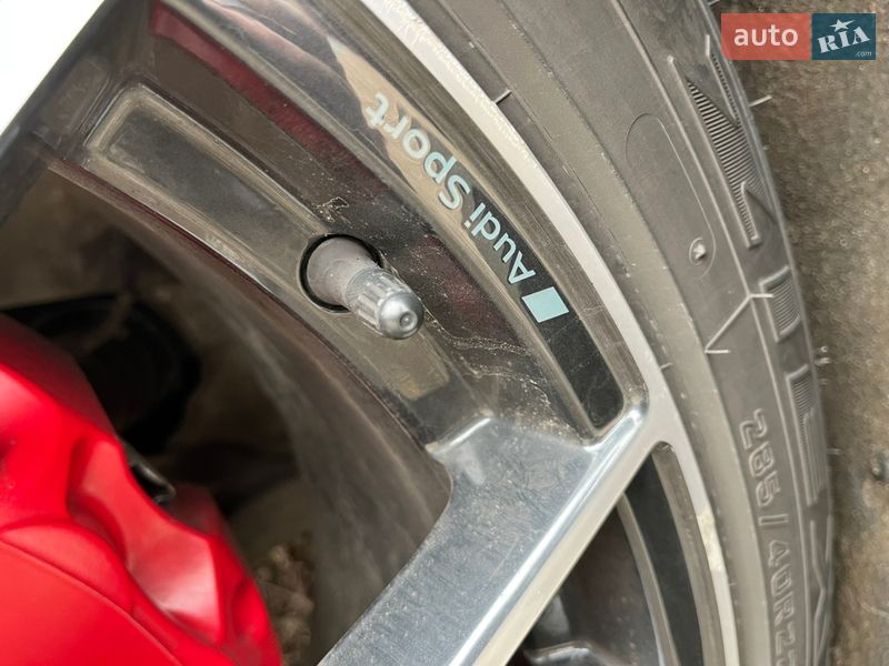 Позашляховик / Кросовер Audi Q8 2019 в Ковелі