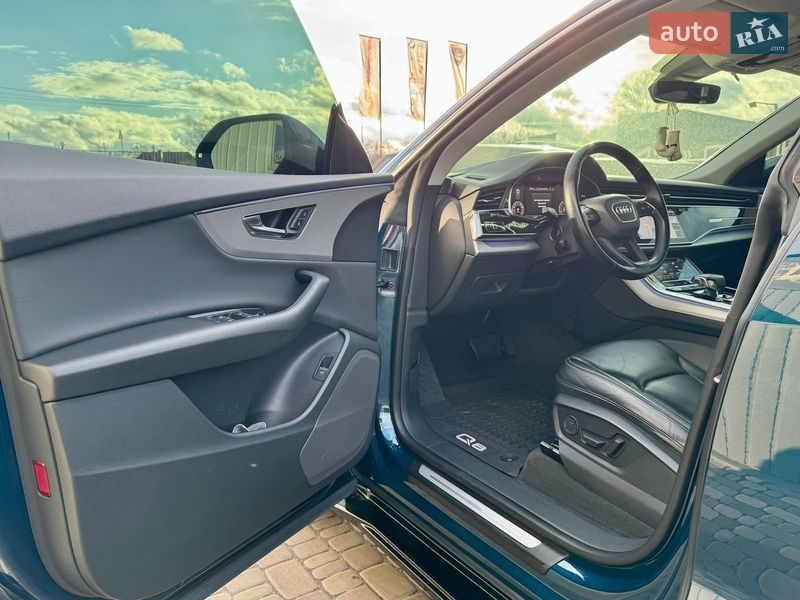 Внедорожник / Кроссовер Audi Q8 2018 в Киеве