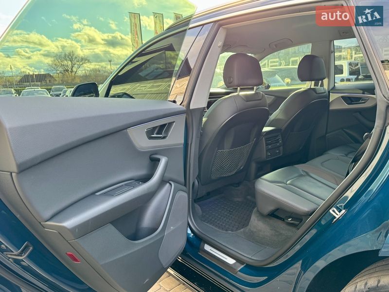 Внедорожник / Кроссовер Audi Q8 2018 в Киеве