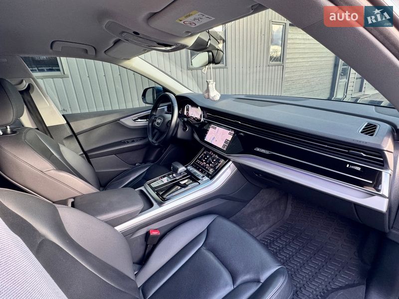 Внедорожник / Кроссовер Audi Q8 2018 в Киеве