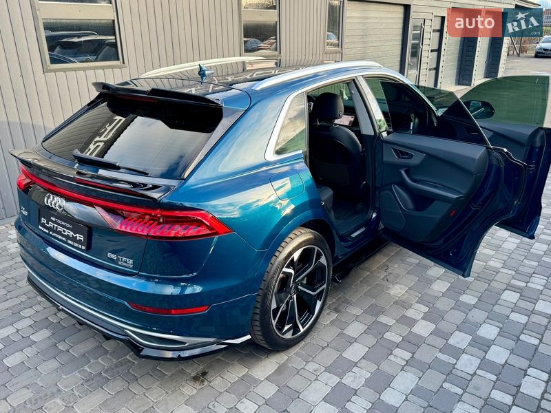 Внедорожник / Кроссовер Audi Q8 2018 в Киеве