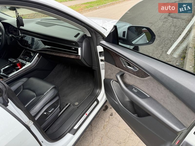 Позашляховик / Кросовер Audi Q8 2019 в Полтаві