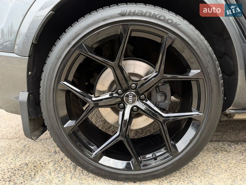 Внедорожник / Кроссовер Audi Q8 2018 в Житомире
