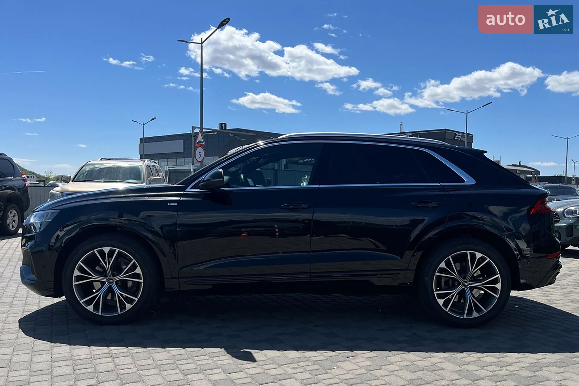 2021 Audi Q8 - мініатюра 4