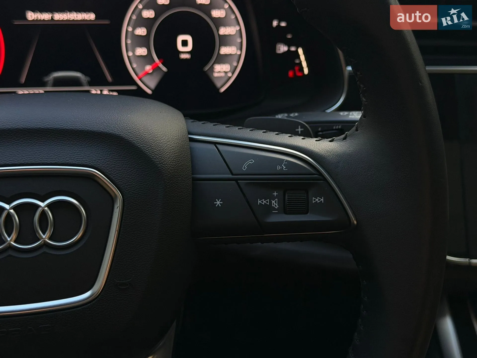 2018 Audi Q8 - мініатюра 16