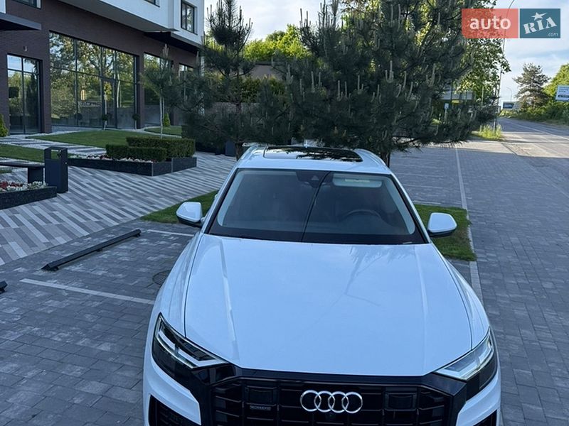 Внедорожник / Кроссовер Audi Q8 2018 в Ужгороде