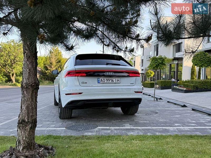Внедорожник / Кроссовер Audi Q8 2018 в Ужгороде