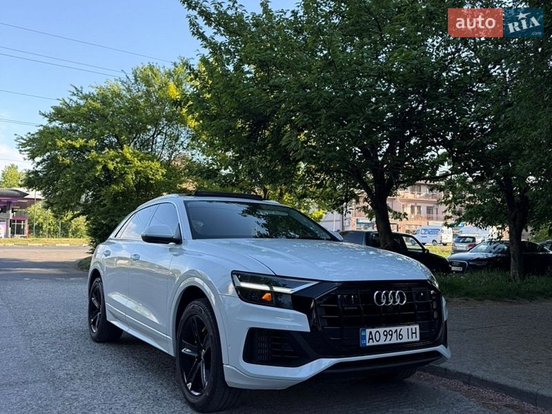 Внедорожник / Кроссовер Audi Q8 2018 в Ужгороде
