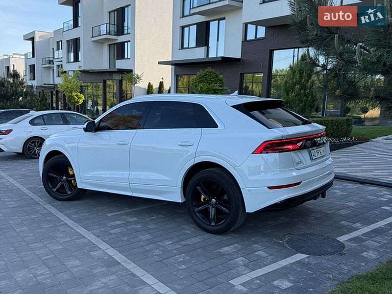 Внедорожник / Кроссовер Audi Q8 2018 в Ужгороде