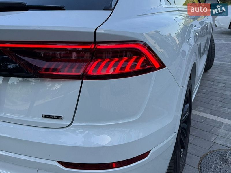 Внедорожник / Кроссовер Audi Q8 2018 в Ужгороде