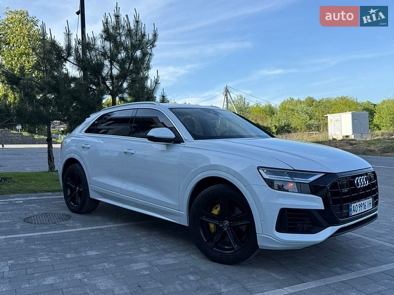Внедорожник / Кроссовер Audi Q8 2018 в Ужгороде