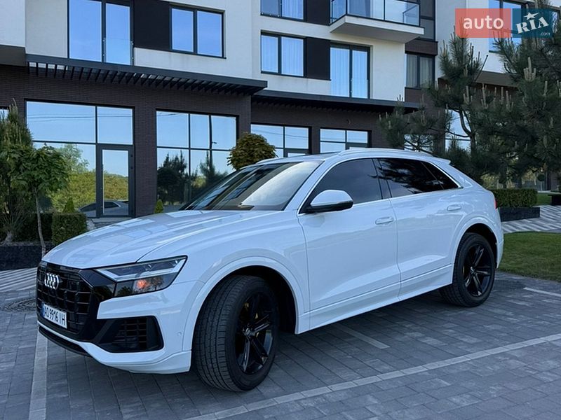 Внедорожник / Кроссовер Audi Q8 2018 в Ужгороде