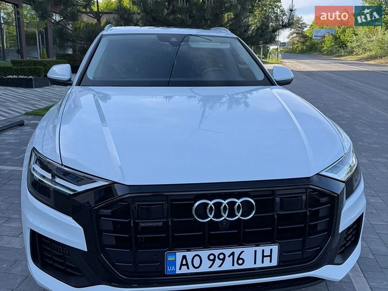 Внедорожник / Кроссовер Audi Q8 2018 в Ужгороде
