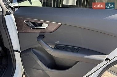 Внедорожник / Кроссовер Audi Q8 2018 в Ужгороде