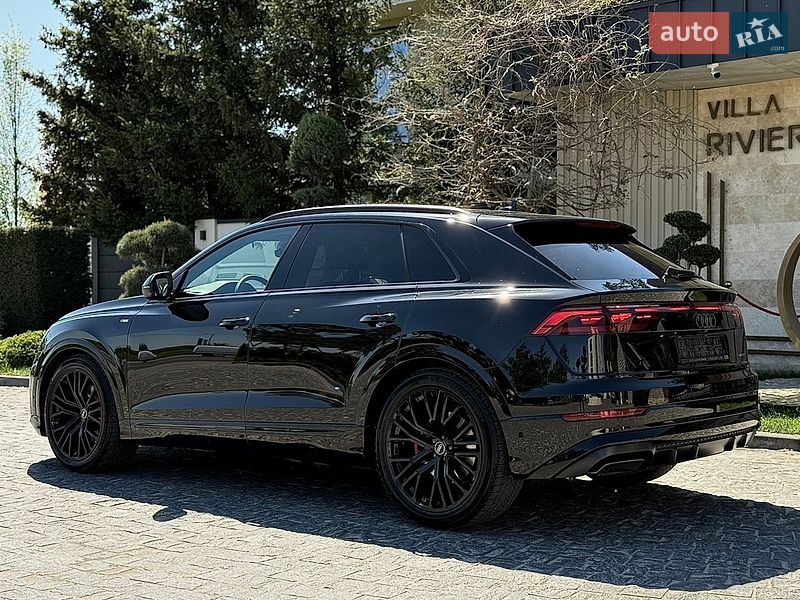 Внедорожник / Кроссовер Audi Q8 2025 в Львове