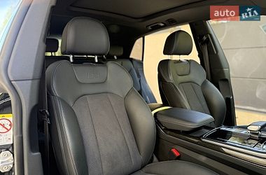 Внедорожник / Кроссовер Audi Q8 2025 в Львове