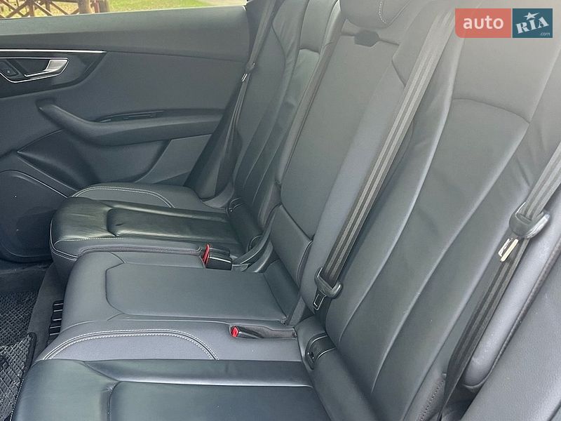 Внедорожник / Кроссовер Audi Q8 2018 в Попельне