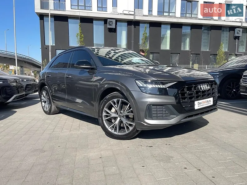 Audi Q8
