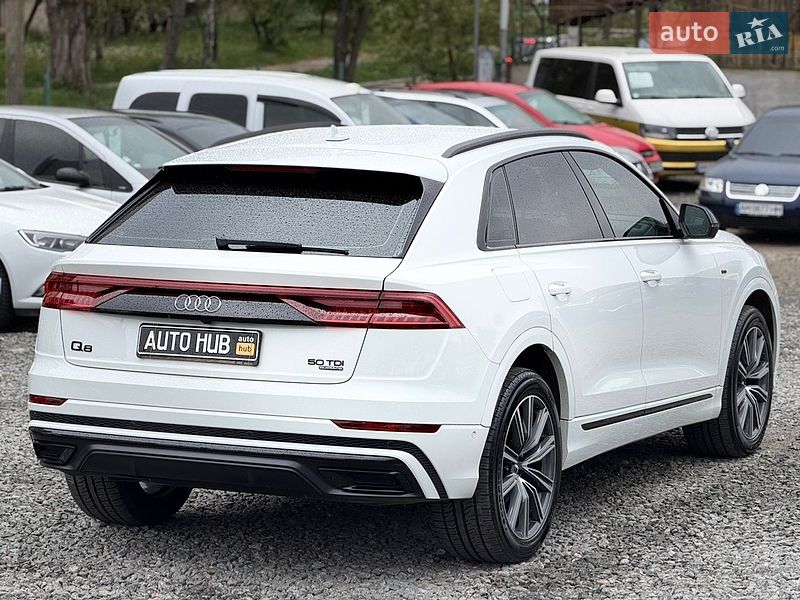 Внедорожник / Кроссовер Audi Q8 2019 в Бердичеве