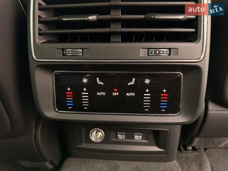 Внедорожник / Кроссовер Audi Q8 2019 в Бердичеве