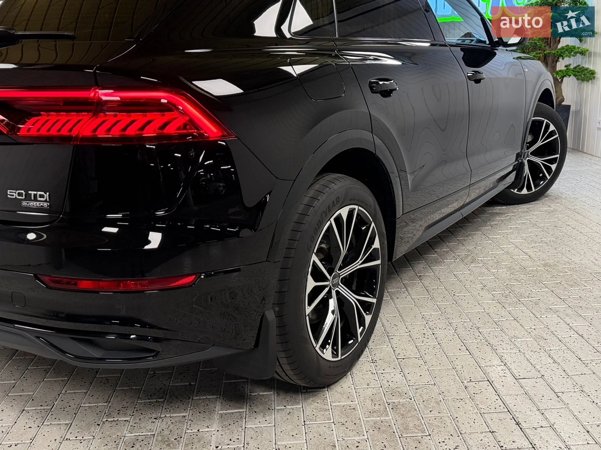 2020 Audi Q8 - мініатюра 43