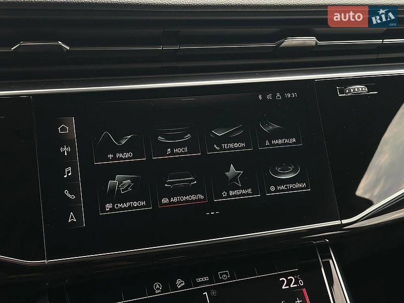 Внедорожник / Кроссовер Audi Q8 2022 в Киеве