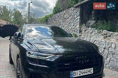 Позашляховик / Кросовер Audi Q8 2021 в Хоролі