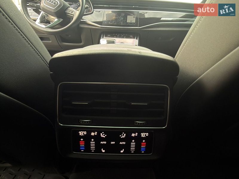 Позашляховик / Кросовер Audi Q8 2022 в Запоріжжі