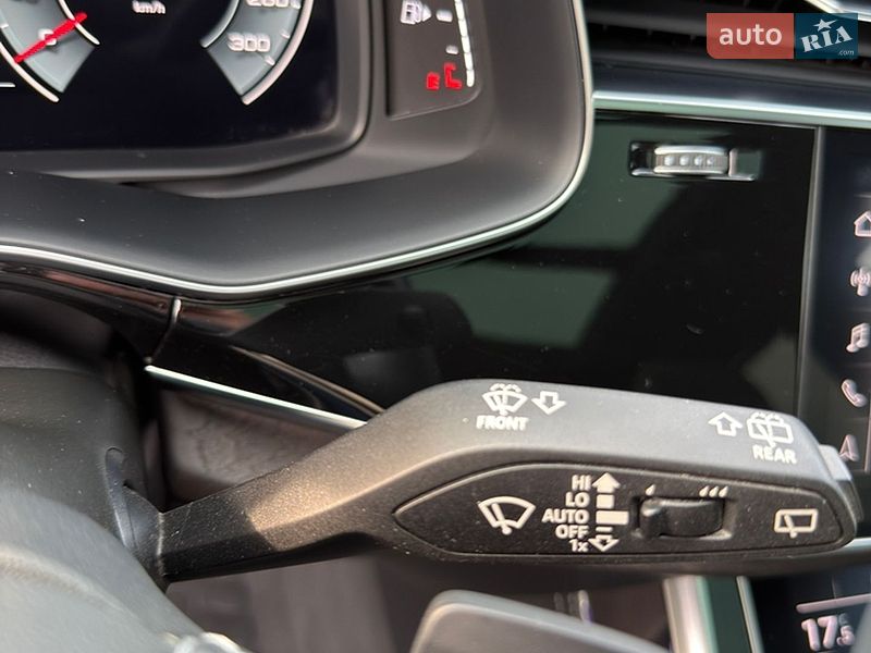 Позашляховик / Кросовер Audi Q8 2022 в Запоріжжі