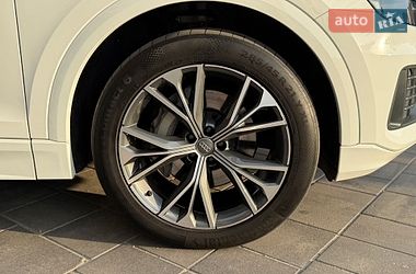Позашляховик / Кросовер Audi Q8 2023 в Києві