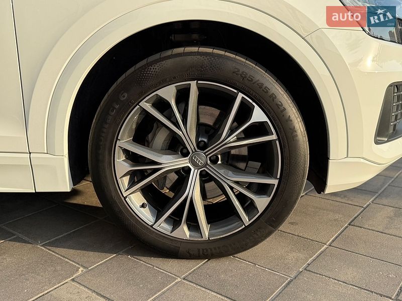 Позашляховик / Кросовер Audi Q8 2023 в Києві