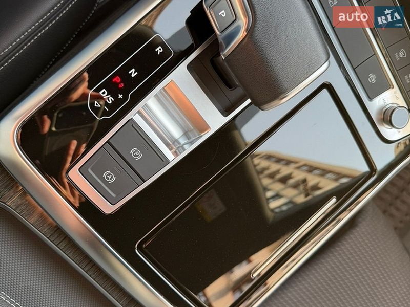 Позашляховик / Кросовер Audi Q8 2023 в Києві
