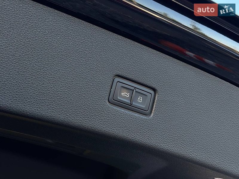 Позашляховик / Кросовер Audi Q8 2020 в Львові